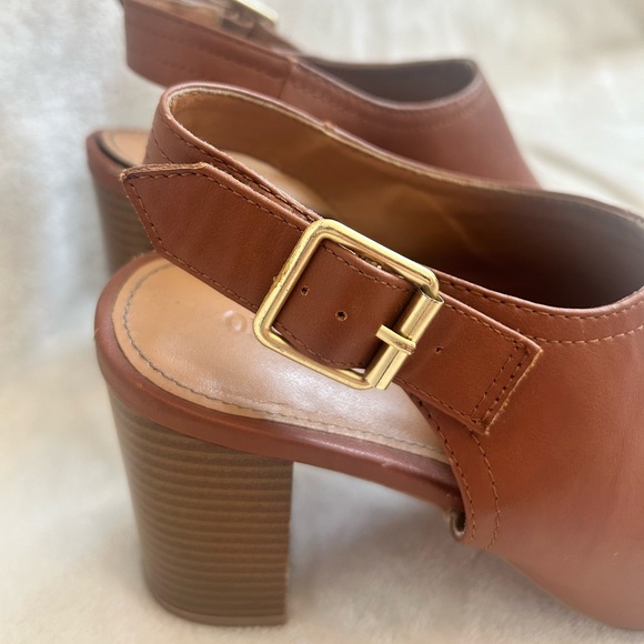 Old Navy Peep-toe Heels - Picture 2 of 5